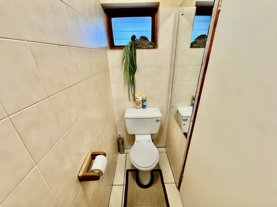 To Let 3 Bedroom Property for Rent in Stilbaai Wes Western Cape